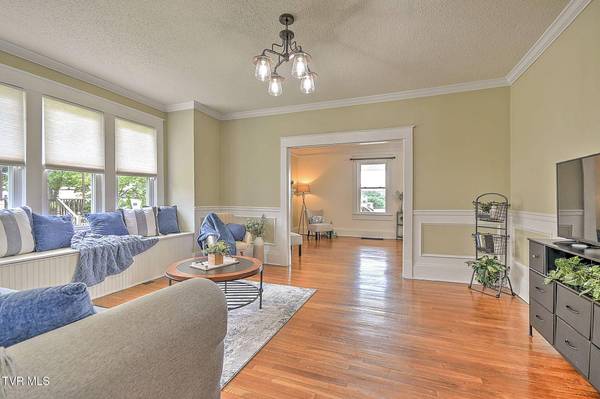 444 Cedar ST, Bluff City, TN 37618