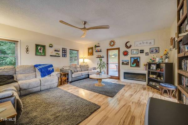 9484 Loudon DR, Bristol, VA 24202