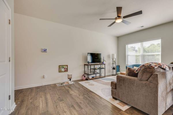 1027 Saylors PL, Jonesborough, TN 37659