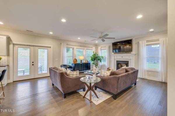 2572 Bridgeforth XING, Kingsport, TN 37660