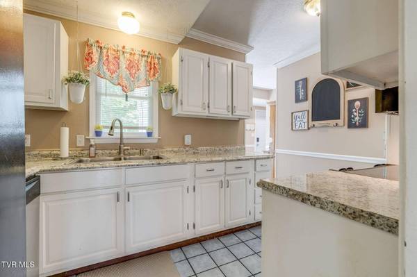 2250 High ST, Bristol, VA 24201