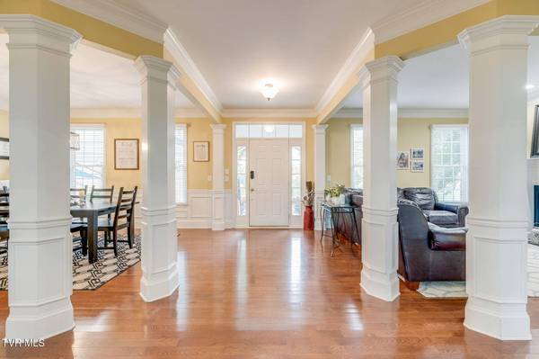 5500 Shawnee DR, Kingsport, TN 37664
