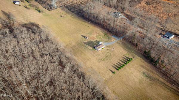 319 Allenwood DR, Surgoinsville, TN 37873