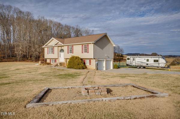 319 Allenwood DR, Surgoinsville, TN 37873