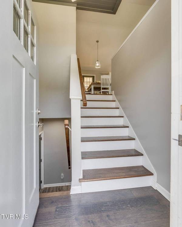 861 Cedar Branch RD, Kingsport, TN 37664