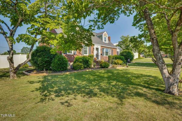 824 Fairmont AVE, Kingsport, TN 37660