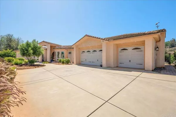 29861 Kirsten LN, Vista, CA 92084