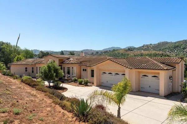 29861 Kirsten LN, Vista, CA 92084