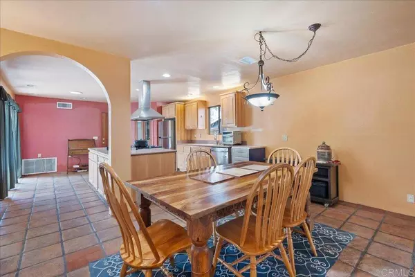 1140 Tower DR, Vista, CA 92083