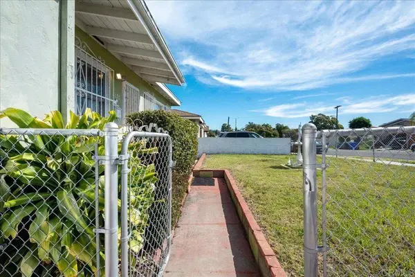 4176 Epsilon ST, San Diego, CA 92113