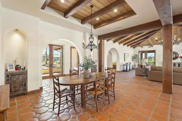 2525 Date Palm CT, Vista, CA 92084