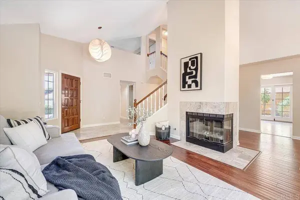 1568 Mallorca DR, Vista, CA 92081