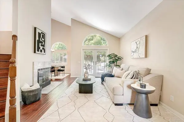 1568 Mallorca DR, Vista, CA 92081