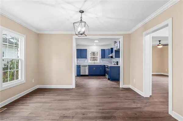 208 Warner ST, Thomasville, NC 27360