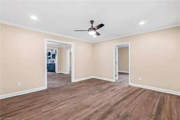 208 Warner ST, Thomasville, NC 27360