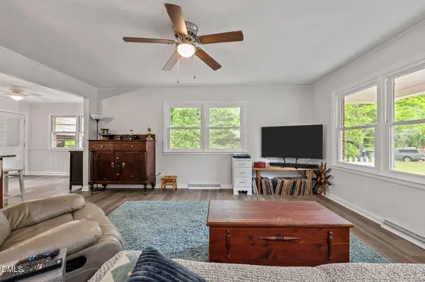 614 Ridgeway Drive, Burlington, NC 27217