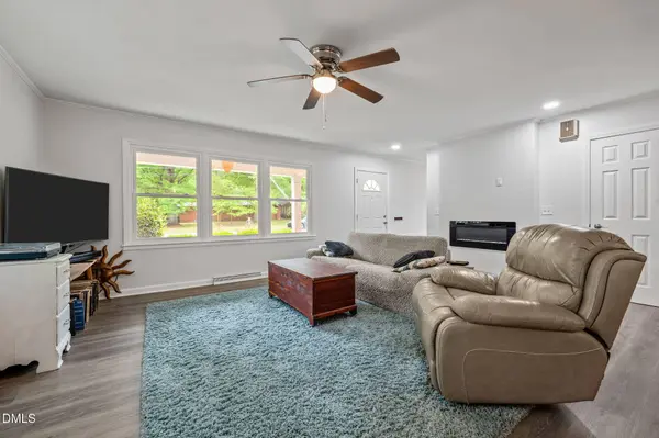 614 Ridgeway Drive, Burlington, NC 27217