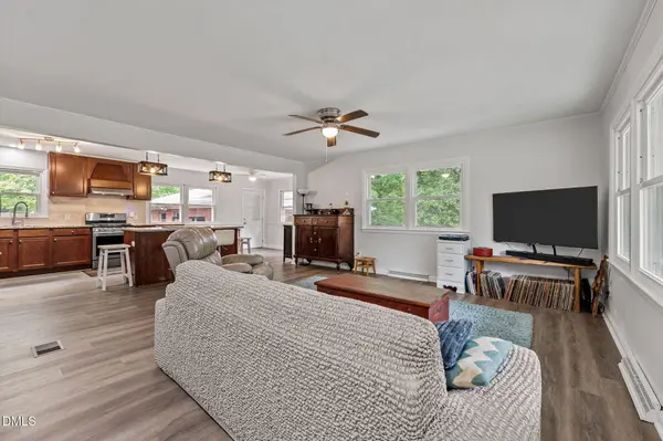 614 Ridgeway Drive, Burlington, NC 27217