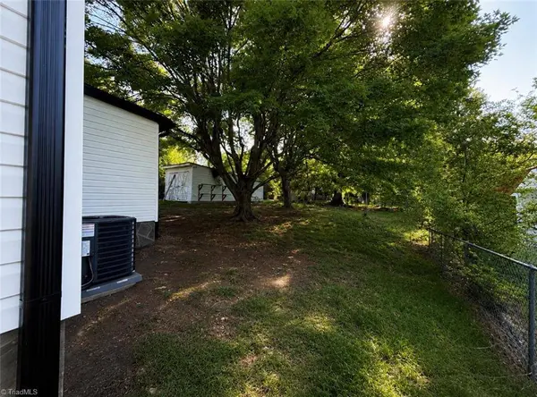 503 Reid ST, Thomasville, NC 27360
