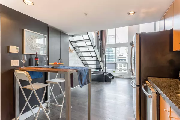 933 Seymour ST #601, Vancouver, BC V6B 6L6