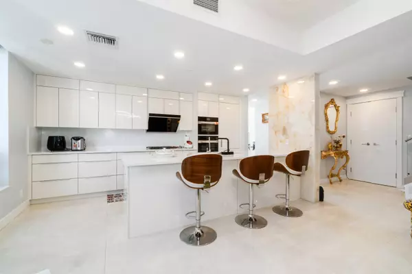 5131 Brighouse WAY #803, Richmond, BC V7C 0A6