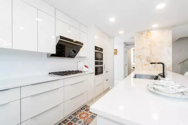 5131 Brighouse WAY #803, Richmond, BC V7C 0A6