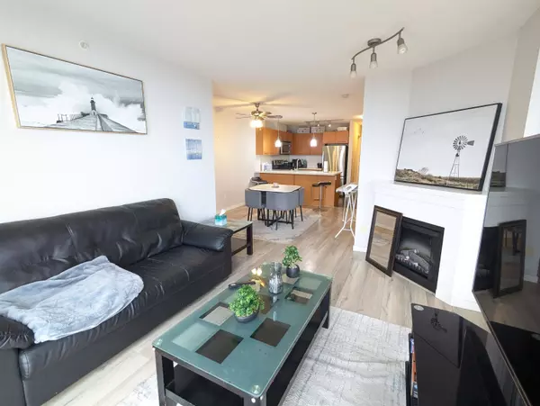 2133 Douglas RD #2009, Burnaby, BC V5C 0E9