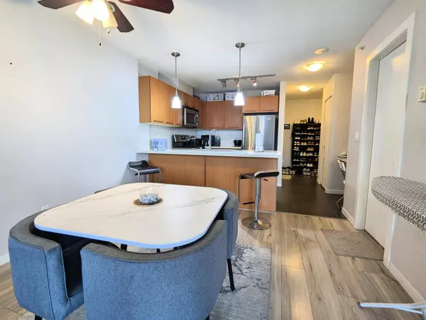 2133 Douglas RD #2009, Burnaby, BC V5C 0E9