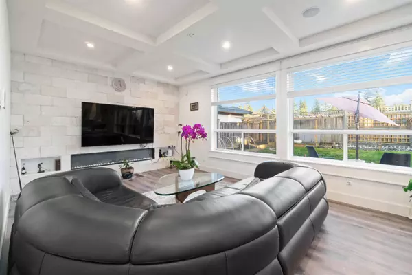 8817 Stegavik CT, Delta, BC V4C 0C6