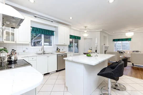 17079 57 AVE, Surrey, BC V3S 8M9