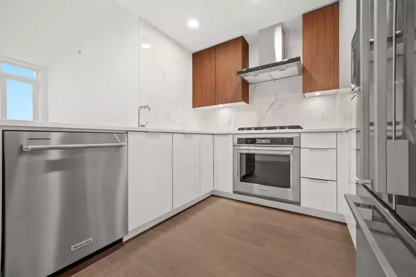 7769 Park Crescent, Burnaby, BC V3N 0J7