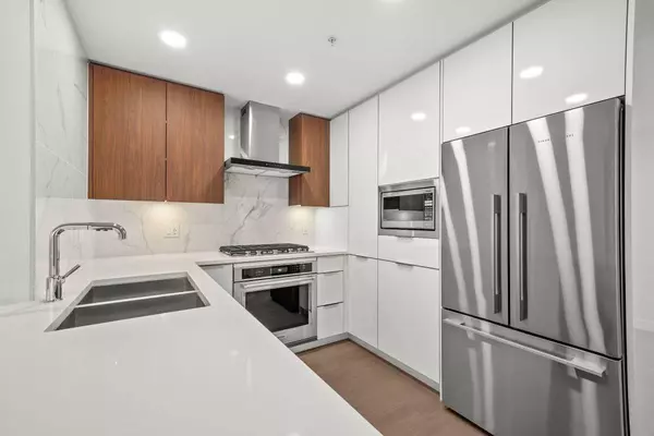 7769 Park Crescent, Burnaby, BC V3N 0J7