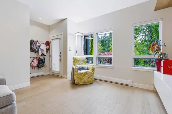 1708 55a ST #103, Tsawwassen, BC V4M 0A9