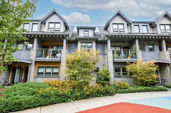 1708 55a ST #103, Tsawwassen, BC V4M 0A9