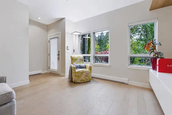1708 55a ST #103, Tsawwassen, BC V4M 0A9