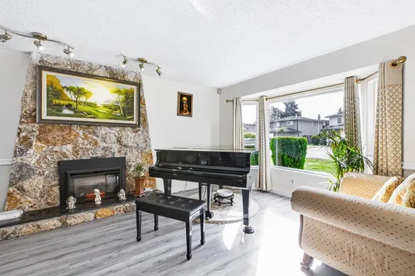 10680 Hollymount DR, Richmond, BC V7E 4Z2