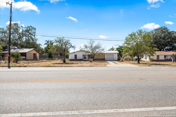 19239 McDonald, Lytle, TX 78052