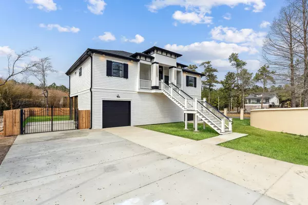 Bay St. Louis, MS 39520,100 Blue Ridge Court