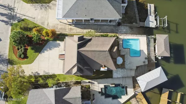 104 Poplar Point, Pass Christian, MS 39571