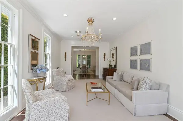 5817 CHESTNUT ST, New Orleans, LA 70115