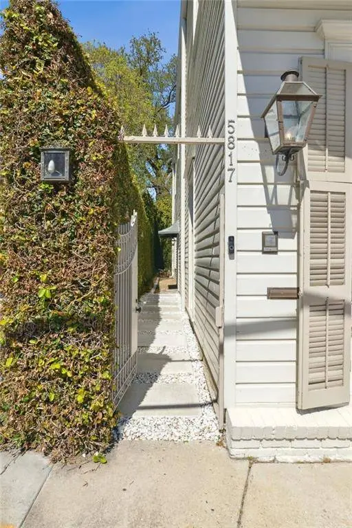 5817 CHESTNUT ST, New Orleans, LA 70115