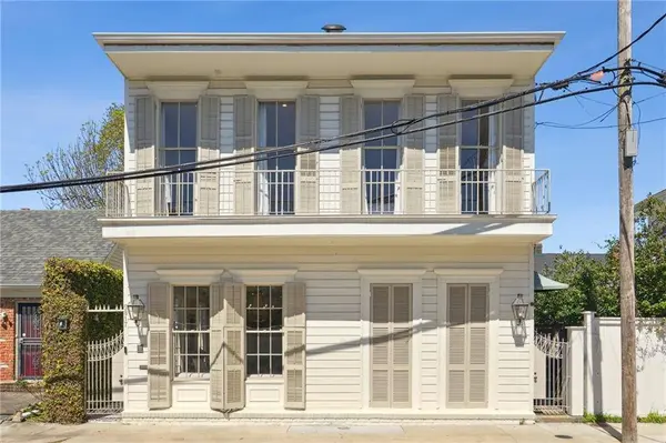 5817 CHESTNUT ST, New Orleans, LA 70115