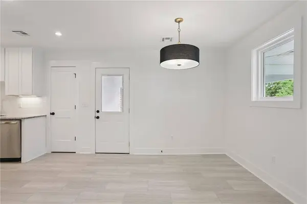 8925 RENSU DR, River Ridge, LA 70123