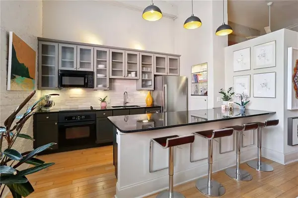 448 JULIA ST #208, New Orleans, LA 70130