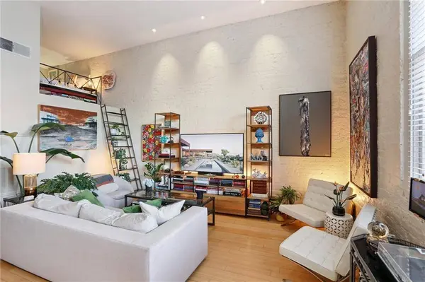 448 JULIA ST #208, New Orleans, LA 70130