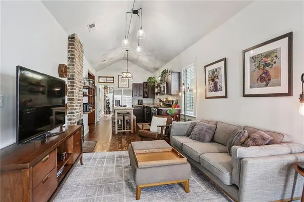 3028 ST PETER ST, New Orleans, LA 70119