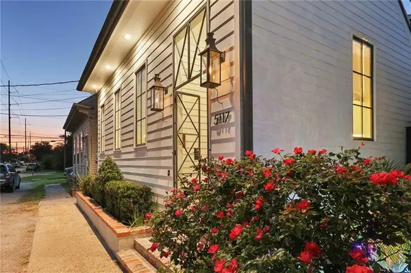 5117 ANNUNCIATION ST, New Orleans, LA 70115