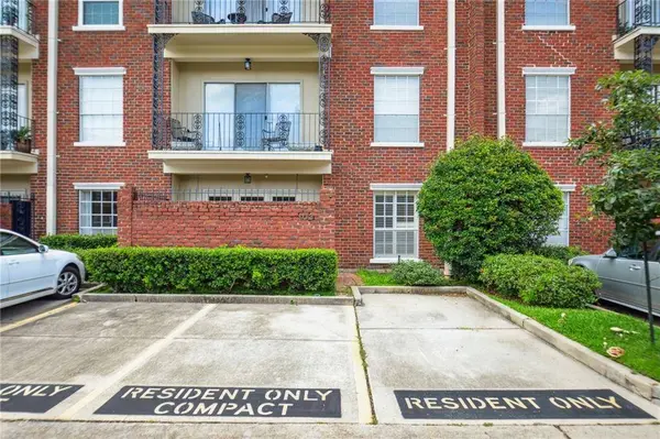 801 RUE DAUPHINE #103, Metairie, LA 70005