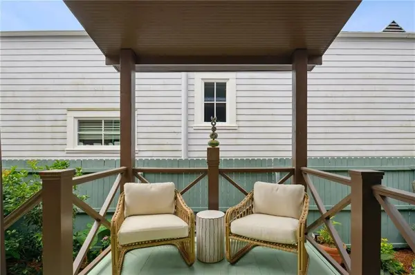 722 CONSTANTINOPLE ST, New Orleans, LA 70115