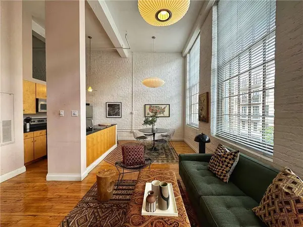 920 POEYFARRE ST #207, New Orleans, LA 70130